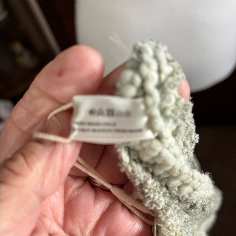 Fadivo New York Crochet shawl/Poncho light green size OS - Picture 7 of 7